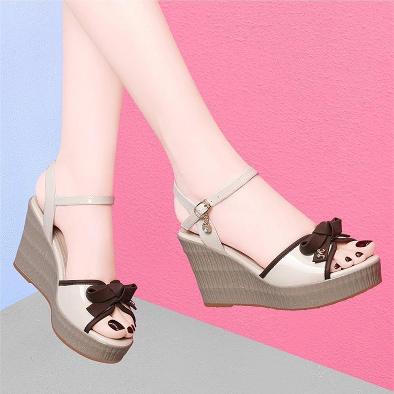 Nuevas sandalias de verano 2026 hadas tacones altos tacones impermeables muffin con zapatos de boca de pez romana