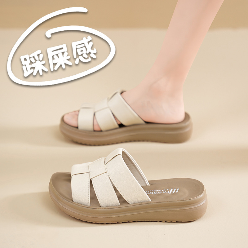 Genuine Leather Women's Summer Slippers, Thick-Soled Mom-Style Sandals for Outdoor Wear, Loose-Fitting, Suitable for Middle-Aged and Elderly, One-Strap, Soft-Soled, Fashionable Genuine Leather Women's Summer Slippers, Thick-Soled Mom-Style Sandals for Outdoor Wear, Loose-Fitting, Suitable for Middle-Aged and Elderly, One-Strap, Soft-Soled, Fashionable