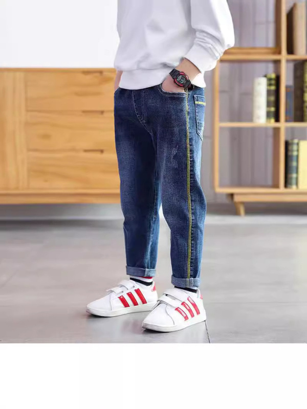 男の子のジーパンの秋の服の2024年の春と秋の新型のシンプルな百合の子供のズボンの中で大きい子供の格好いい外のズボンのファッション|undefined