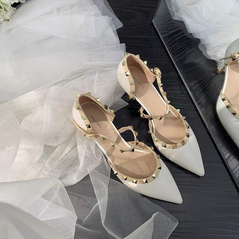 New Style Nude-Colored Sexy Stiletto High Heels for Women, Shallow Toe, Rivet-Decorated, Cut-Out, Single-Strap Sandals, Eye-Catching and Stylish