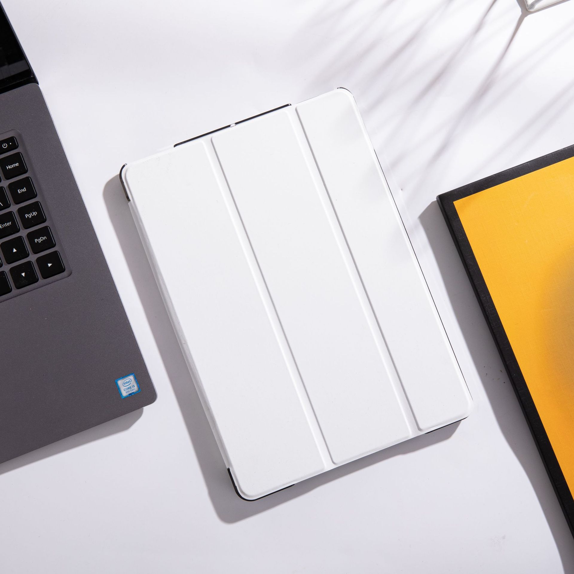 Caso protector aplicable ipad10.2 mini456 generación caso duro Pro12.9 pulgadas PC caso de cuero inteligente dormir tres veces