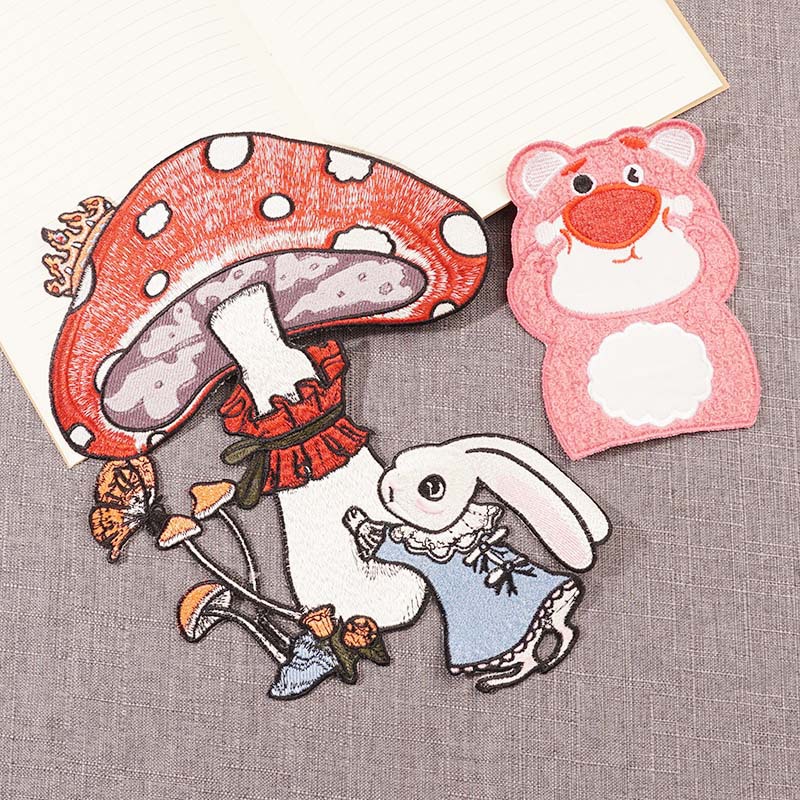 新款时尚可爱小熊大号大面积兔子摘蘑菇手缝绣花辅料批发布贴刺绣