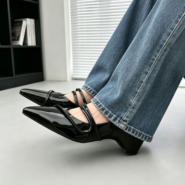 Fashionable Mary Jane shoes with hidden heel low-cut wedge heel…