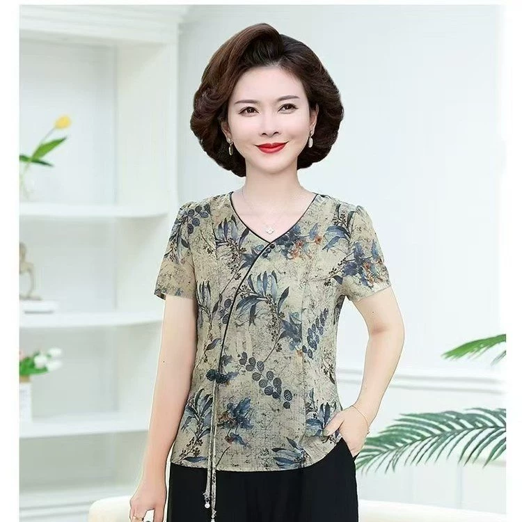 2025 весна и осень мама мода минус возраст трикотажная рубашка весна и осень новая средняя и пожилая женщина осенний темперамент топ с V-образным вырезом