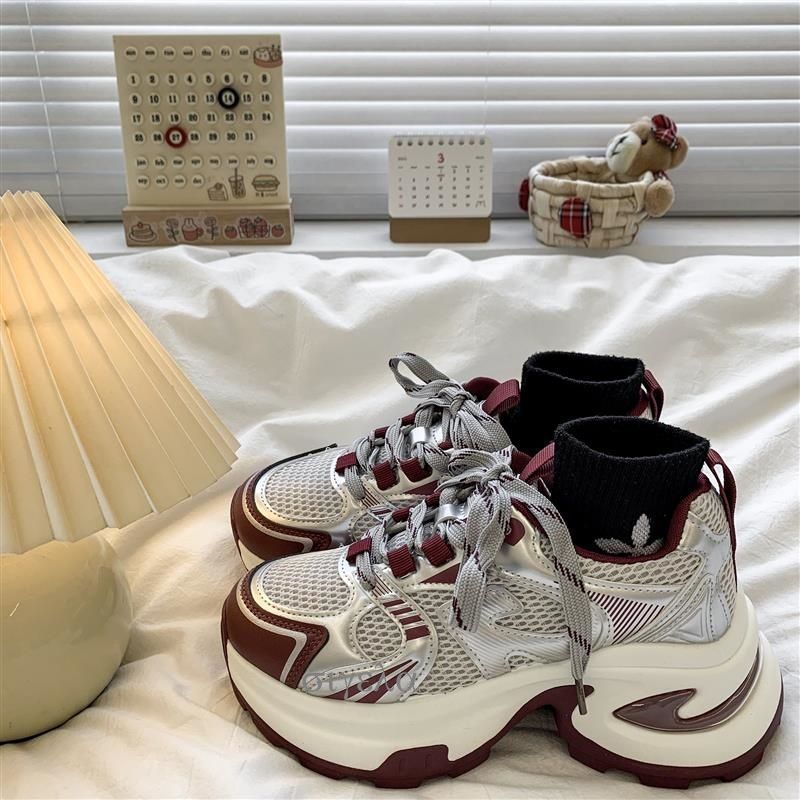 Zapatos de papá casuales transpirables de malla para mujer 2025 primavera y otoño nuevo estilo de todo fósforo plataforma pequeña altura zapatillas deportivas de viaje