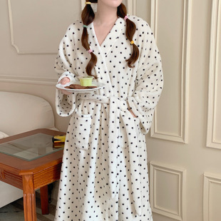 �羳����Ů�����nϵ���ɺ��s�Ӻ�q�в��c����һƬʽ˯���L��˯��