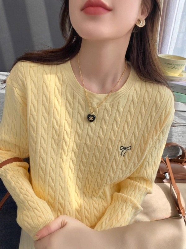 黄色低圆领针织毛衣女秋冬内搭2025新H款小香风上衣刺绣长袖打底|undefined
