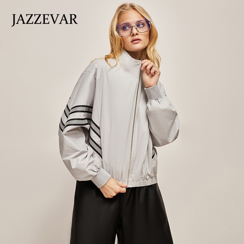 Autumn sports trend jacket for leisure