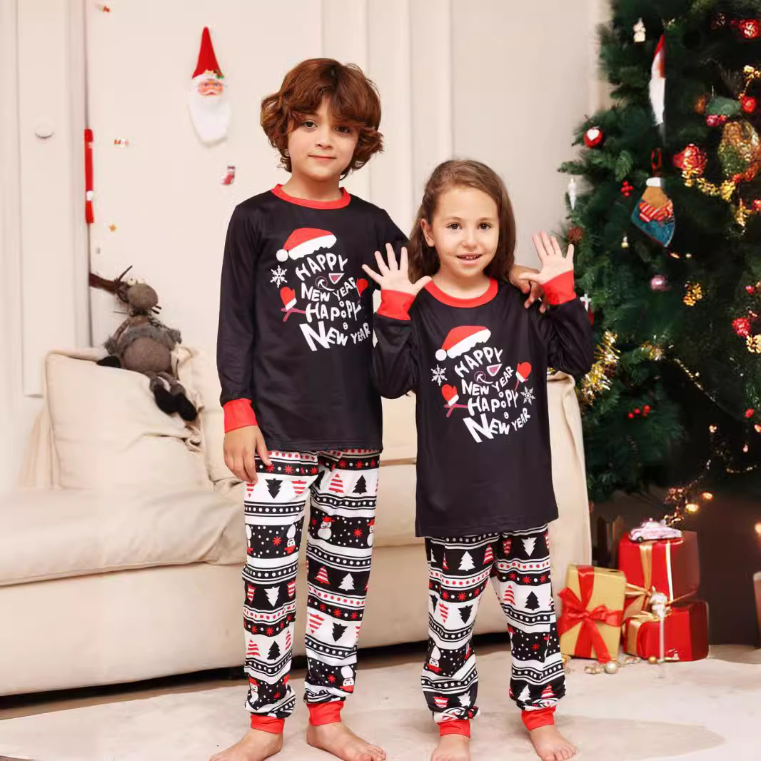 Weihnachtsalphabet Cartoon Schneeflocke Weihnachtsfamilienkleid bedrucktes Heimkleid Pyjama_voghion.com