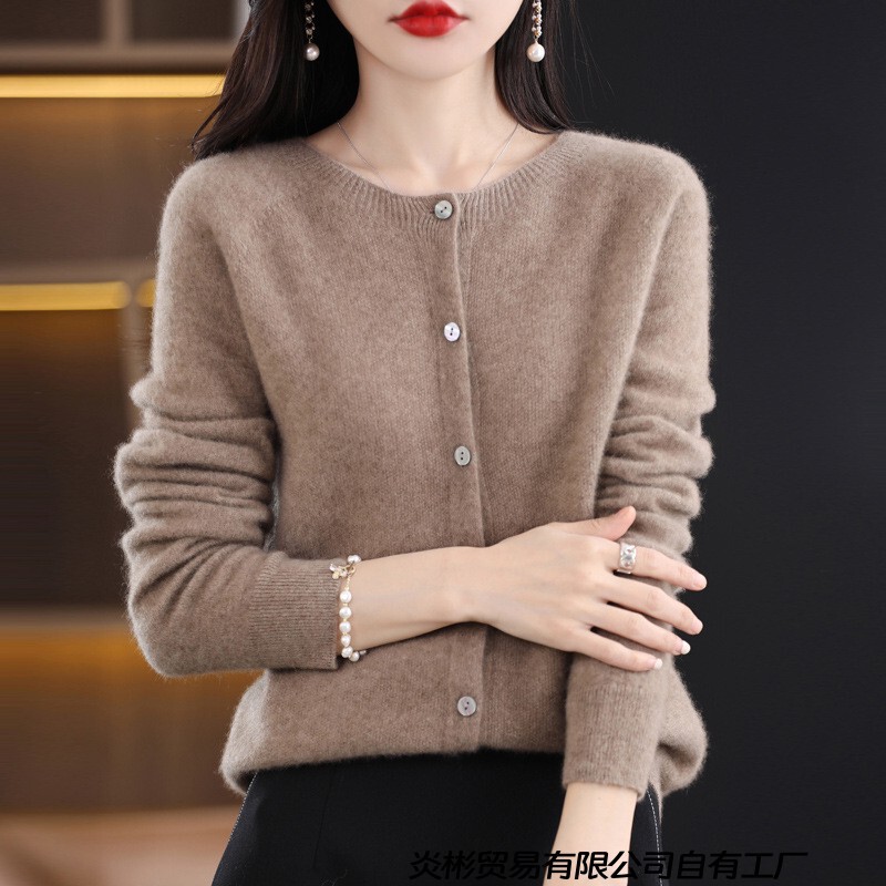 【One-Piece Molding】Skin-Friendly Soft Wool Seamless Osmanthus-Patterned Cardigan Cashmere Sweater for Women in Stock