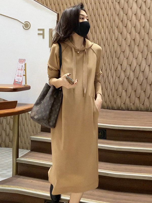 Pregnant women's autumn clothing suit fashionable outing 2022 new autumn online red sweater mid-length spring and autumn dress Pregnant women's autumn clothing suit fashionable outing 2022 new autumn online red sweater mid-length spring and autumn dress