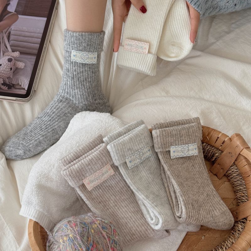 New Autumn and Winter Warm Fleece Women's Socks, Thickened Warm Cotton Socks with Ribbed Fabric Label, Mid-Calf Length, Solid Color Slouch Socks New Autumn and Winter Warm Fleece Women's Socks, Thickened Warm Cotton Socks with Ribbed Fabric Label, Mid-Calf Length, Solid Color Slouch Socks