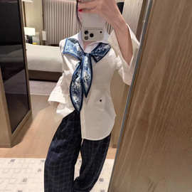 南油2026春季新款潮牌小蜜蜂收腰洋气百搭长袖衬衫配披肩两件套
