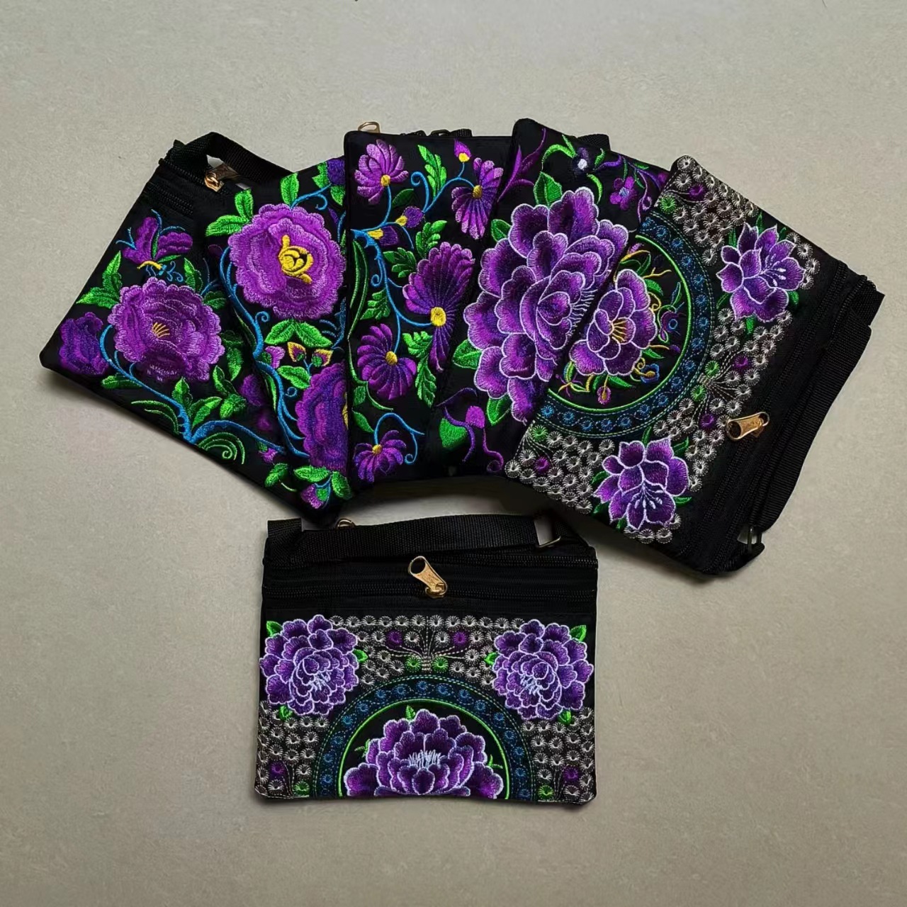 Mezcla y combina patrones morados o contacta con el servicio al cliente