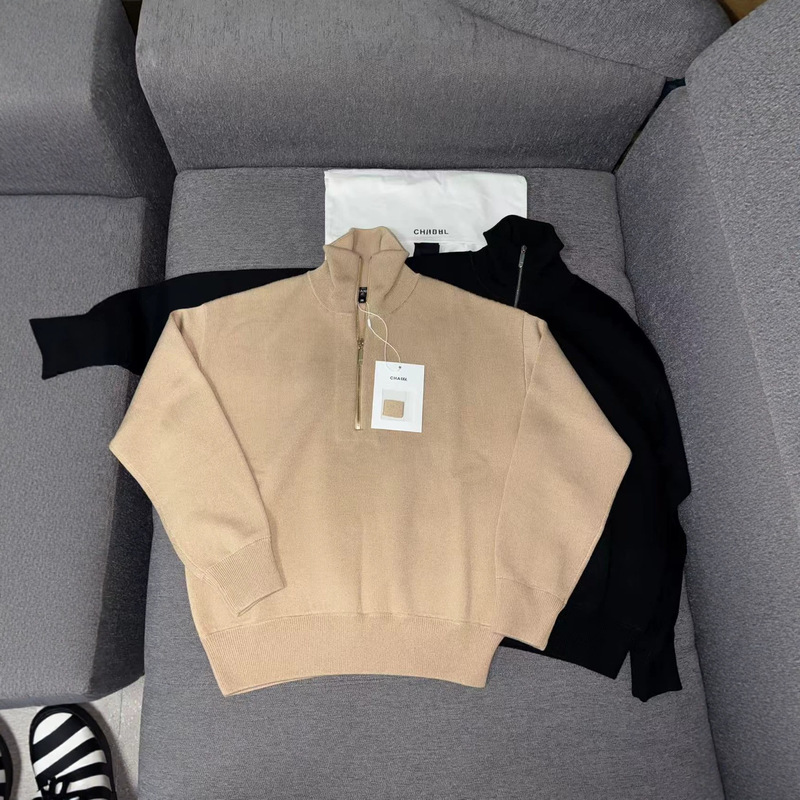 SR High Luxury - Original Design Details 26A New Model Turn-down Collar Half-zip Knit Sweater SR High Luxury - Original Design Details 26A New Model Turn-down Collar Half-zip Knit Sweater