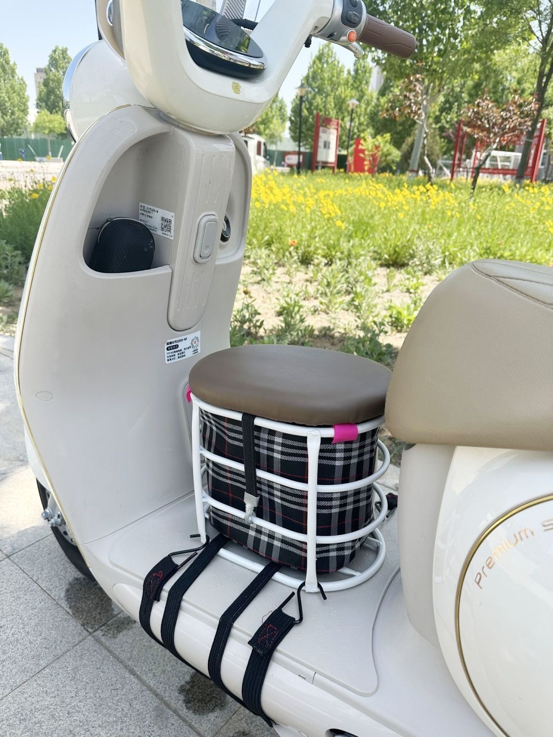 Electric Vehicle Child Seat, Child Storage Seat, Baby Seat, Armrest Folding Seat, Storage Basket, Children's Y90