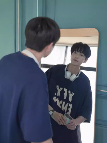 Men's Short Sleeve T-Shirt Hong Kong Style Minimalist Niche Oversize Casual Versatile Half Sleeve T-Shirt