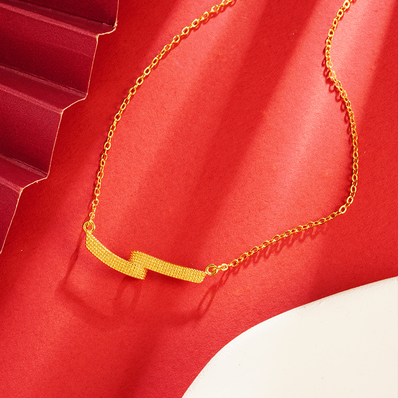 Nuevo collar de diseño de nicho que no se desvanece la luz de lujo de la cinta de la joyería de estilo popular cadena de clavícula chica todo partido