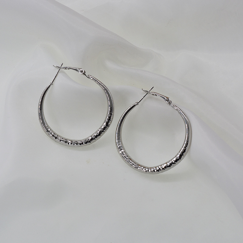 Alloy Material Geometric Pattern Fashion Spiral Circle Earrings