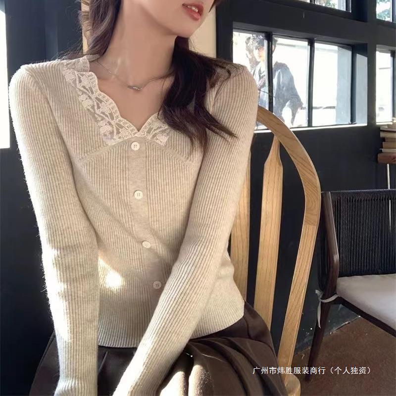 Forever21 Retro Oatmeal Color Lace Patchwork Top for Women, Autumn and Winter Unique V-Neck Slim-Fit Knitted Cardigan