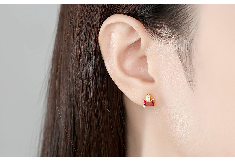 S925 Silver Retro Artificial Ruby Earrings display picture 3