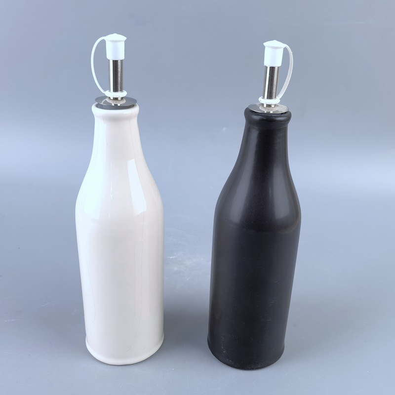 Amazon botella de aceite cuadrada blanca y negra botella de cerámica condimento botella de aceite doméstica botella de aceite de cocina botella de aceite