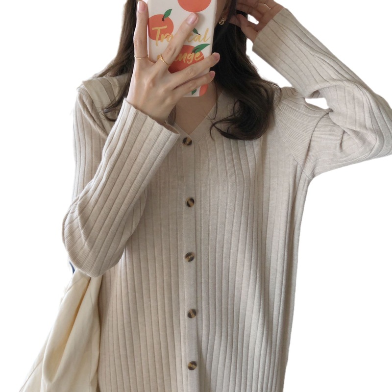 シンプルで多用途な V ネックニットドレス女性のための 2025 秋と冬の新しいルーズでスリムなコート底セータースカート|undefined