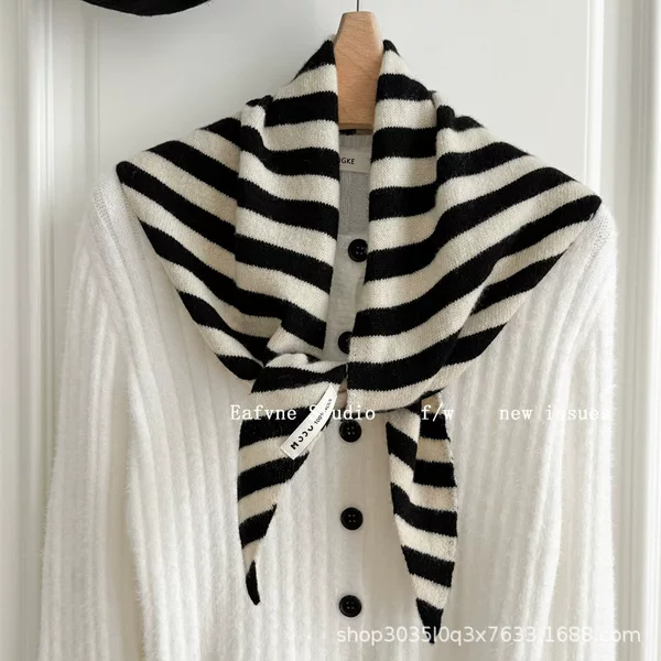Casual and Low-Key Australian Wool Triangle Scarf Knitted Stripesd Scarf Women's Multi-Functional Small Scarf