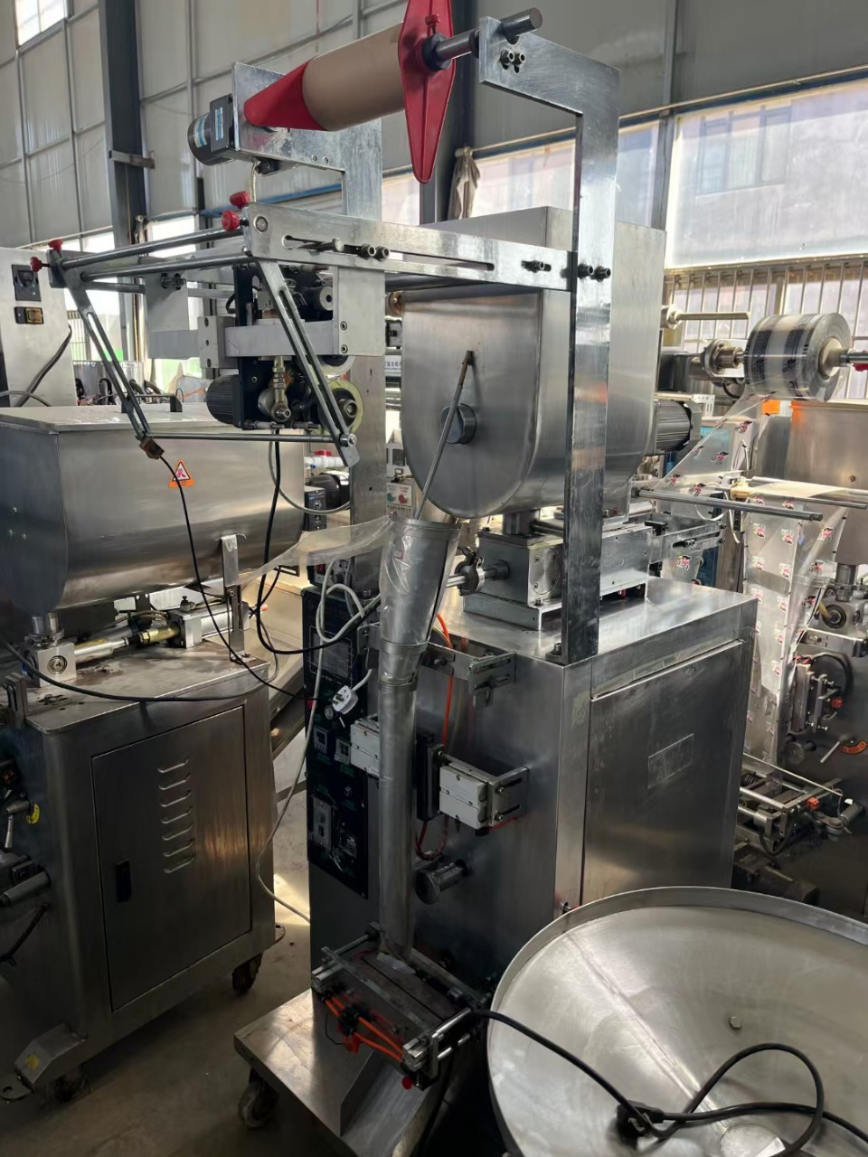 到货一台酱料包装机，标价与实物不符需要的老板联系我