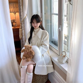 女式毛呢外套;女式风衣;羽绒服