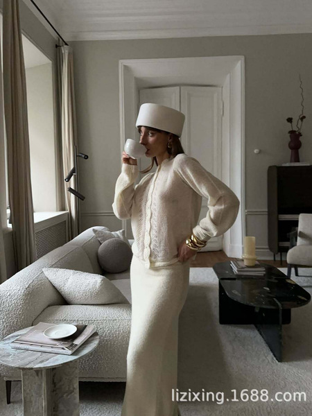 knitted jacket with a round collar
