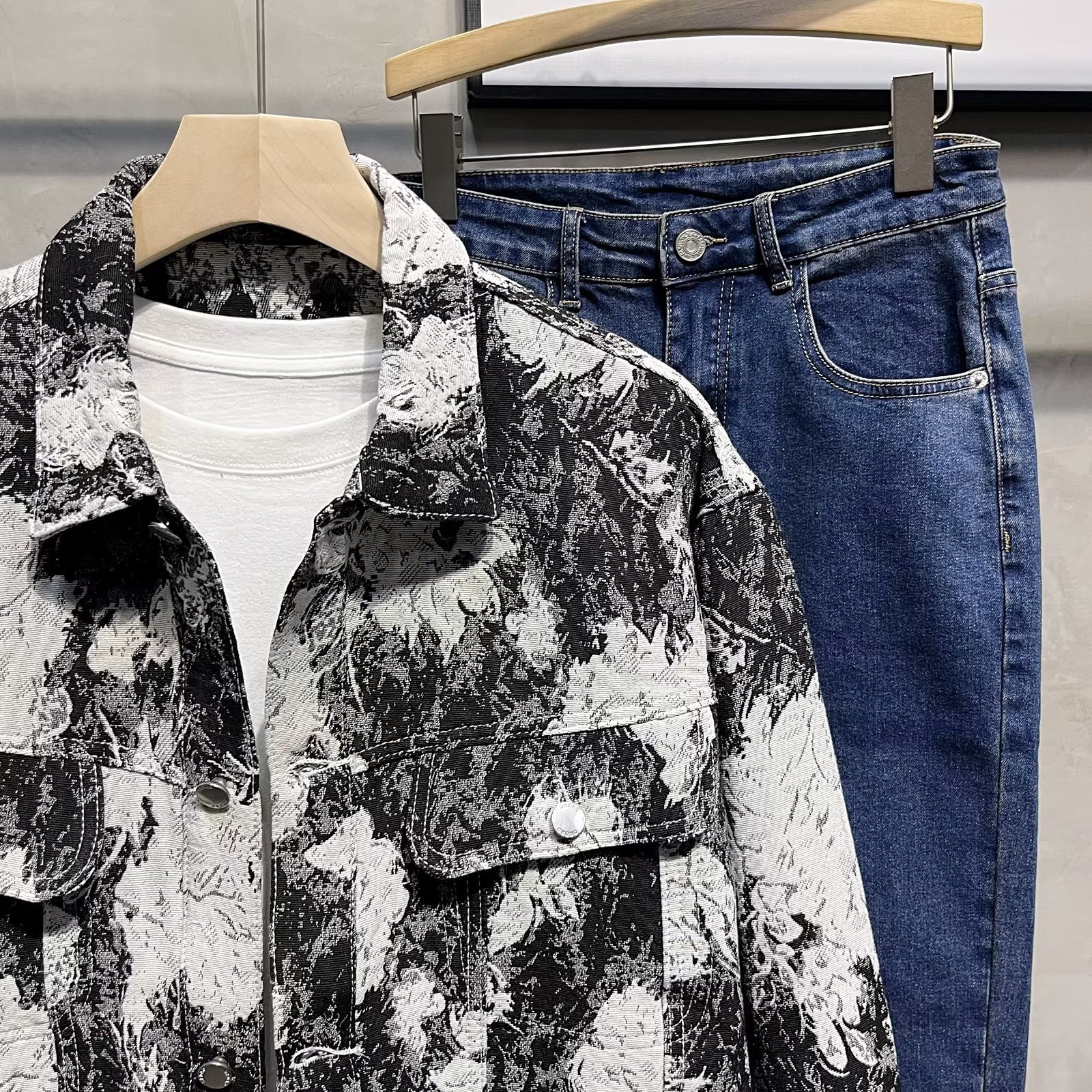 Men's clothing Autumn denim jacket with print personality casual jacket Hong Kong style handsome all match top autumn new jacket_voghion.com