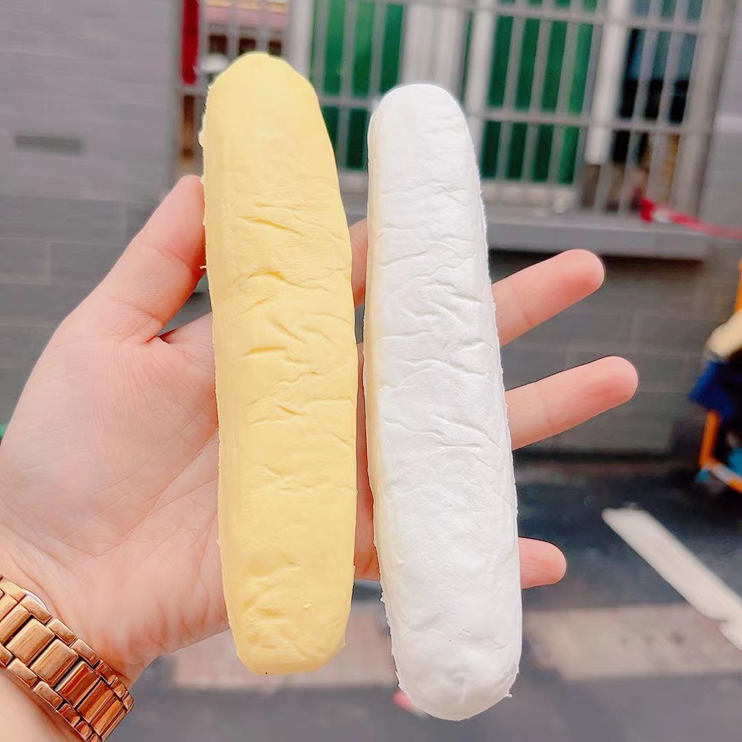 Al azar 1 color 9cm galleta rebote lento