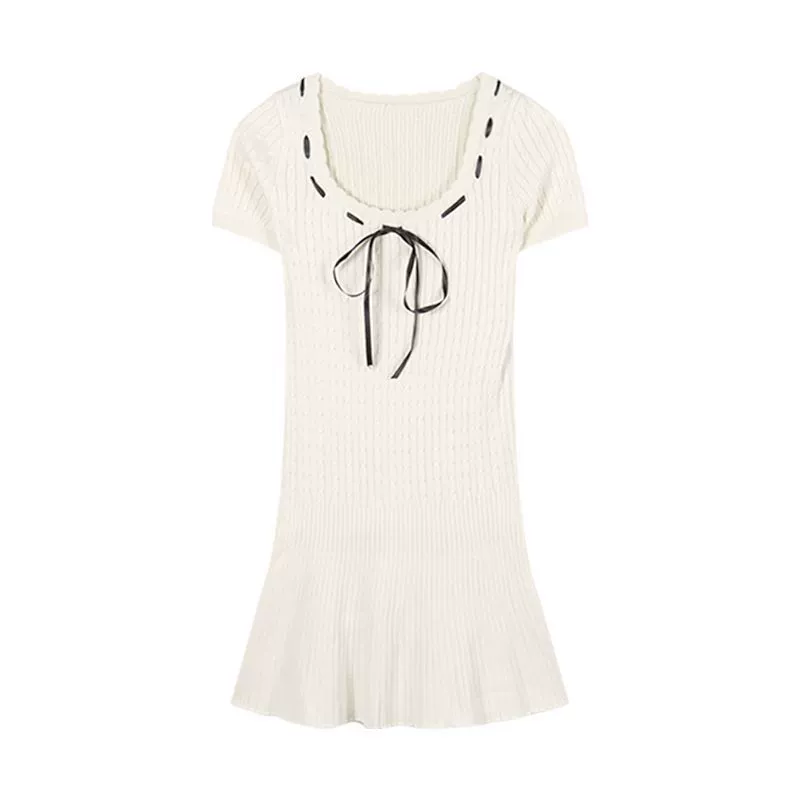 Sexy summer cute knitted knitted dress, brace, belt, mini-skirt, square neckline, A-line