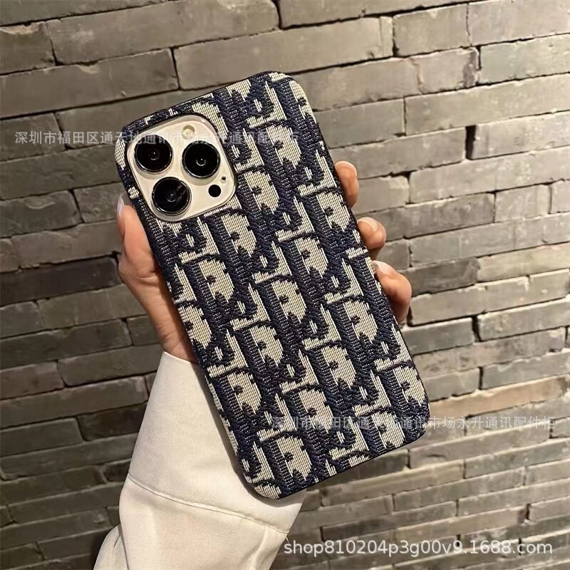 Luxurious Trendy Embroidered Half-Cover Case Suitable for iPhone 17 Pro Max Phone Case Apple 16/18 Pro Protective Case for Couples Luxurious Trendy Embroidered Half-Cover Case Suitable for iPhone 17 Pro Max Phone Case Apple 16/18 Pro Protective Case for Couples
