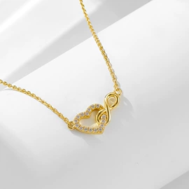 项链;戒指;耳钉