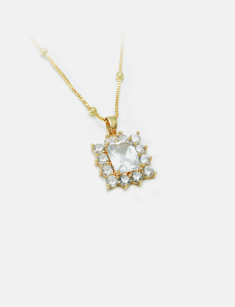 Fashion Gold-plated Geometric Zircon Necklace Wholesale display picture 4