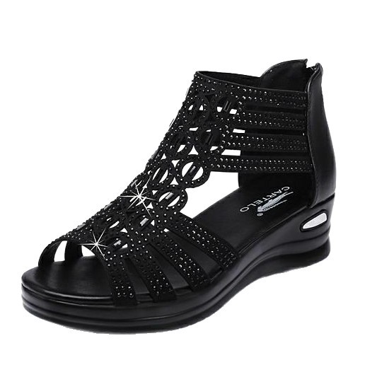 2026 verano de las nuevas sandalias de mujer pendiente con tacos romanos Feng Shui diamante boca de pez damas sandalias de mediana edad