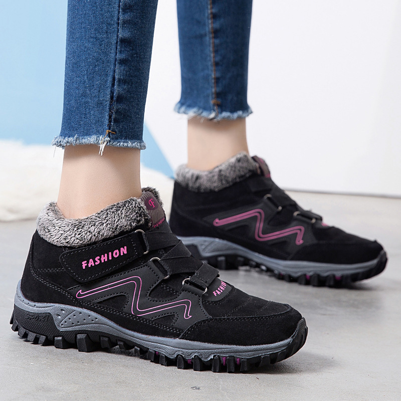 冬季新款男女棉鞋加绒保暖雪地靴防滑舒适休闲老人保健鞋一件代发