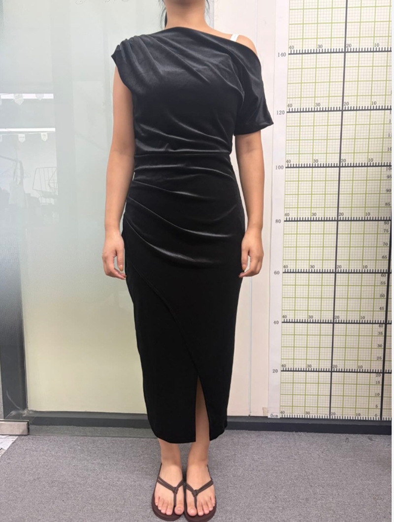 Vestido con hombros descubiertos y cuello de una línea para mujer, nuevo producto transfronterizo, Speedcom Amazon Temperament Commuting, verano 2026