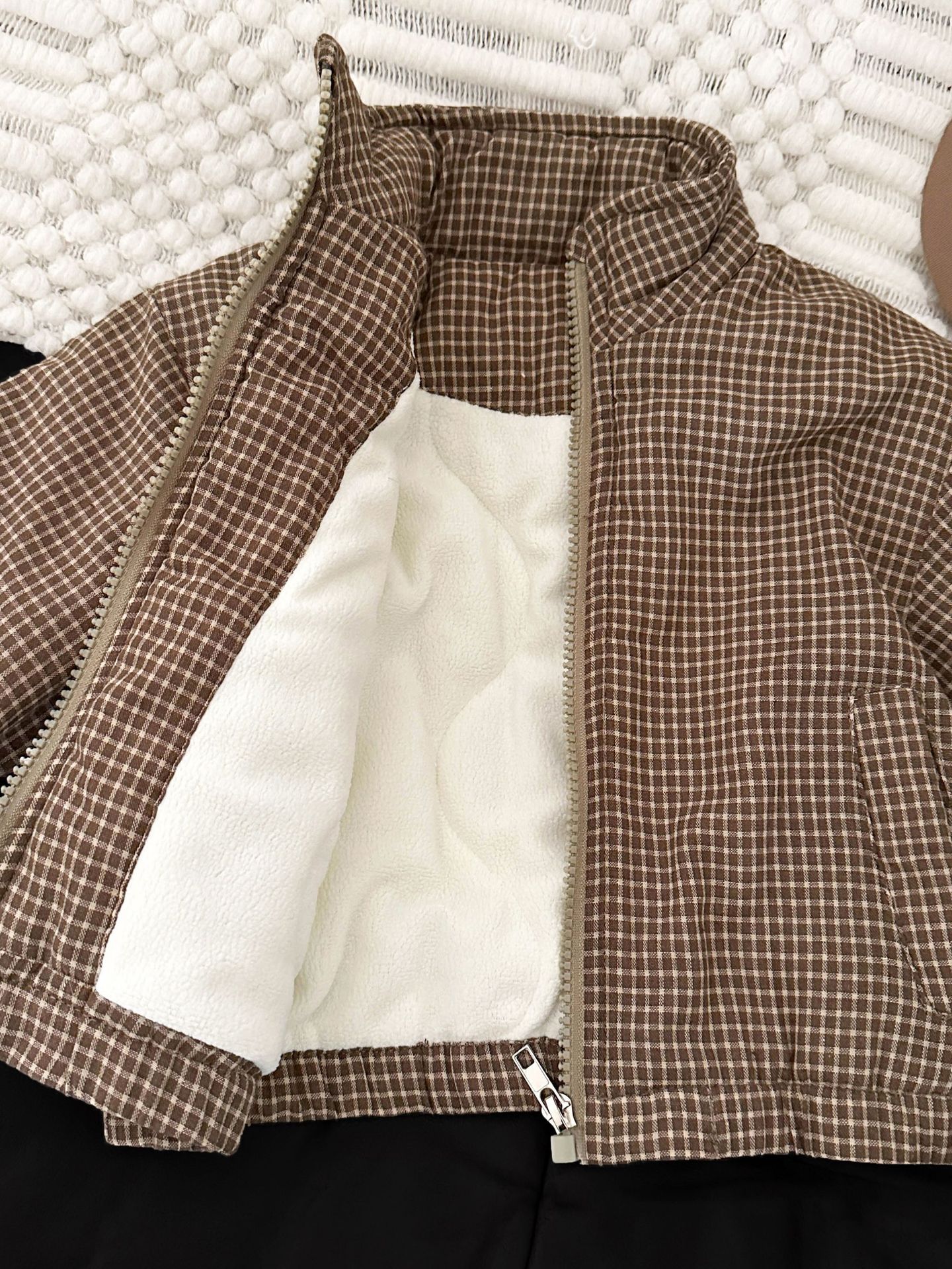 Ropa infantil coreana de moda cool hombre invierno nuevo bebé retrógrado chaqueta de algodón entrelazado de lana cálida