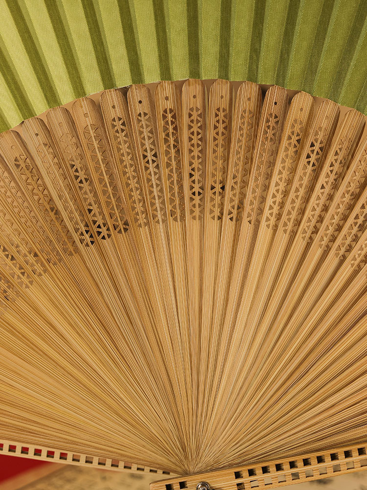 夏季古风折扇渐变黄折扇子金黄色中国风古风折叠竹扇男女绢布夏详情6