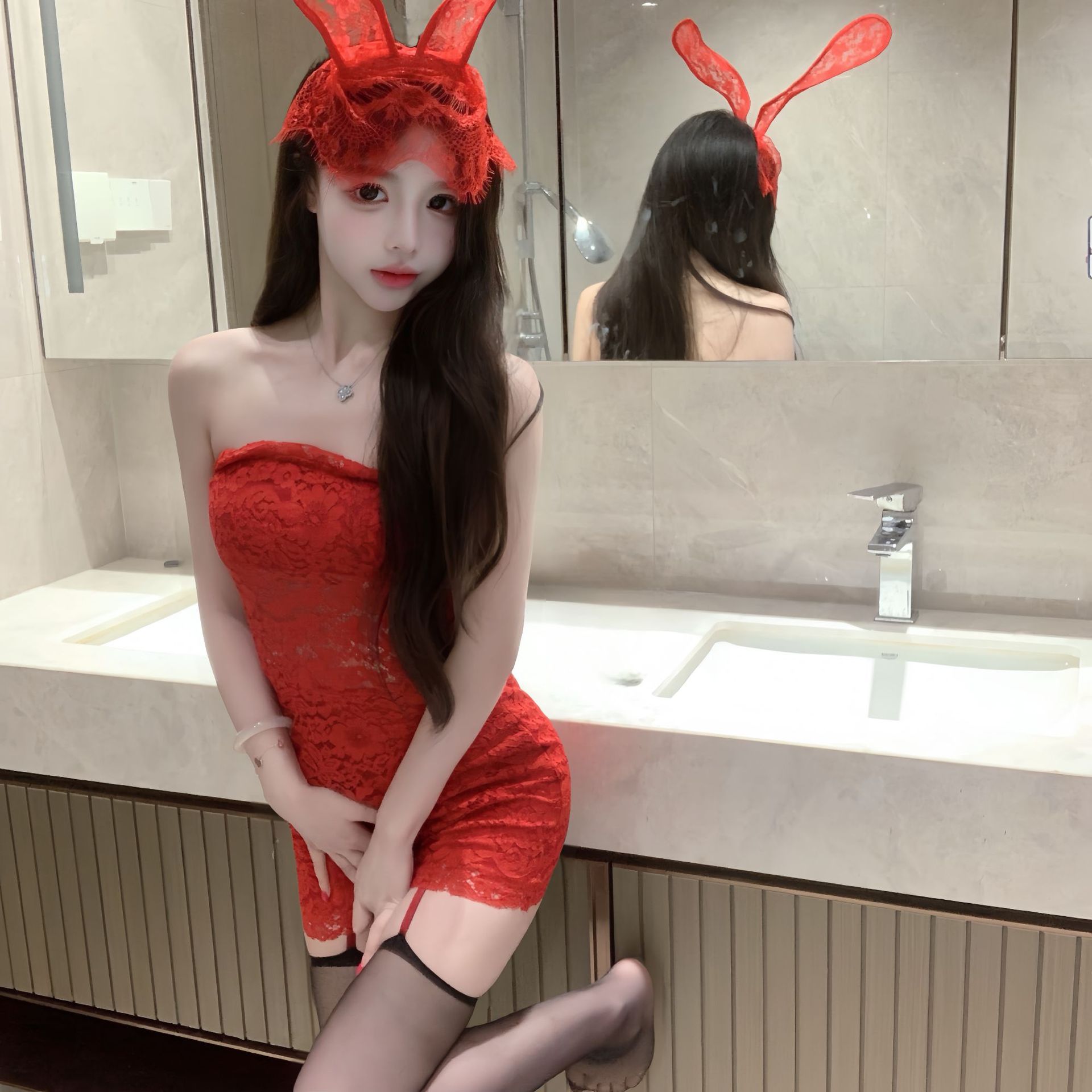 섹시한 섹시한 속옷, 핫한 소녀, 섹시한 토끼 소녀, 엉덩이를 덮는 짧은 치마, 섹시한 빨간색 튜브 탑, 순수한 욕망 드레스, 잠옷