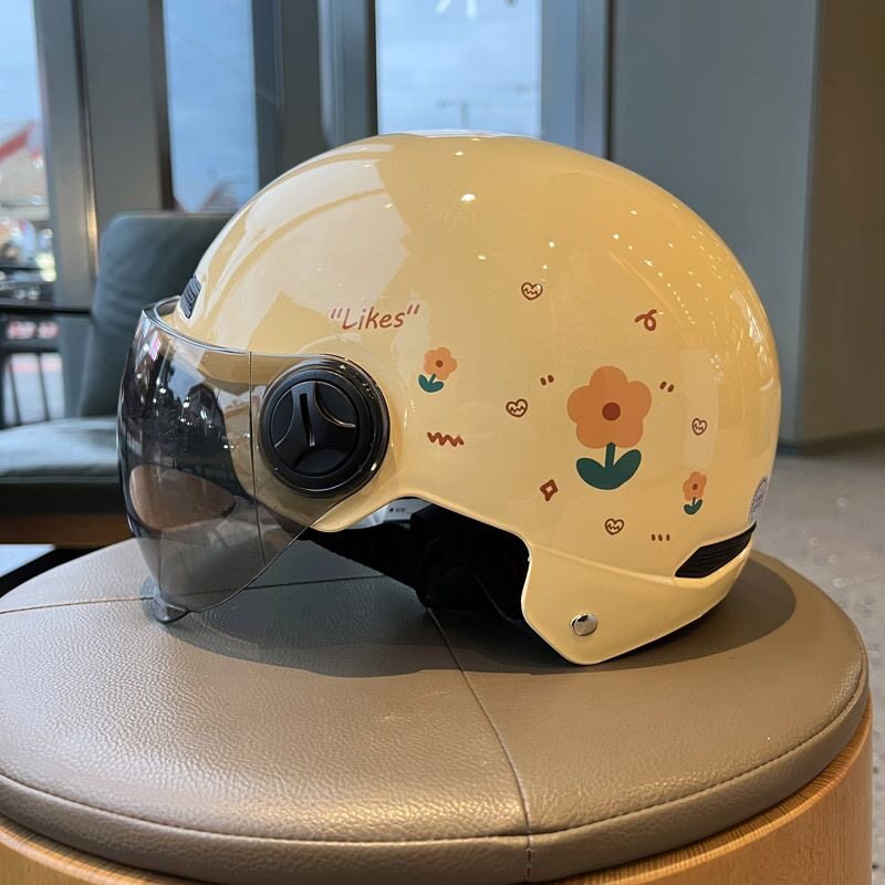 3C Certified Electric Vehicle Helmet for Women, Suitable for All Seasons, Sun Protection, National Standard Safety Helmet, Small Floral Design, Summer Half Helmet