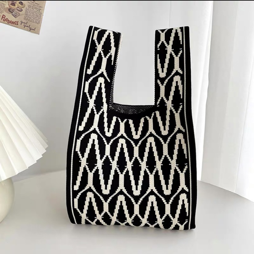 곡선 다이아몬드 블랙