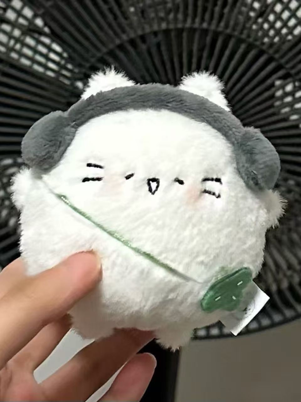 Cute regordete gatito huevo trébol de cuatro hojas gatito muñeco de felpa colgante super bolso lindo libro colgante llavero colgante