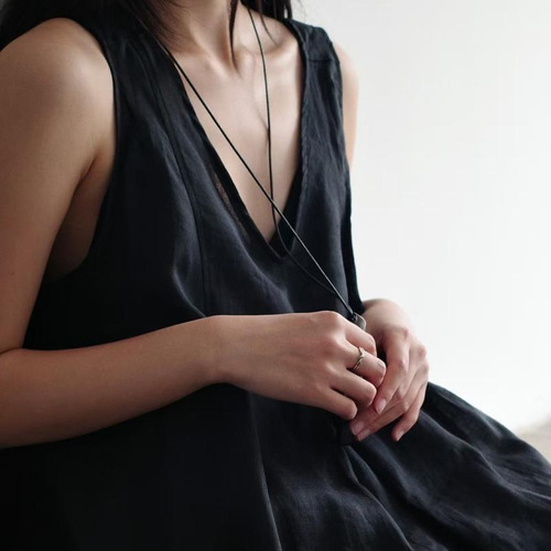 New 2025 European High-Quality Summer Versatile Slimming Sleeveless Tank Top Women's Loose Slimming Top Trendy