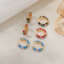 耳钉;耳环;项链