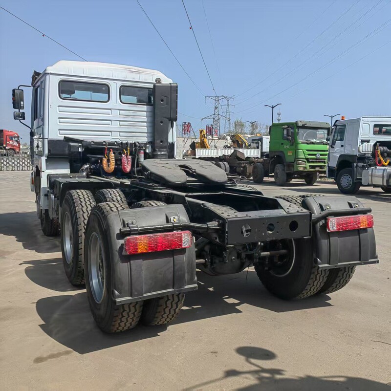 Shaanxi Automobile Shacman Delong F3000 Tractor Truck 380 Horsepower 6*4 Trailer Heavy Truck Head 10 Wheel Truck