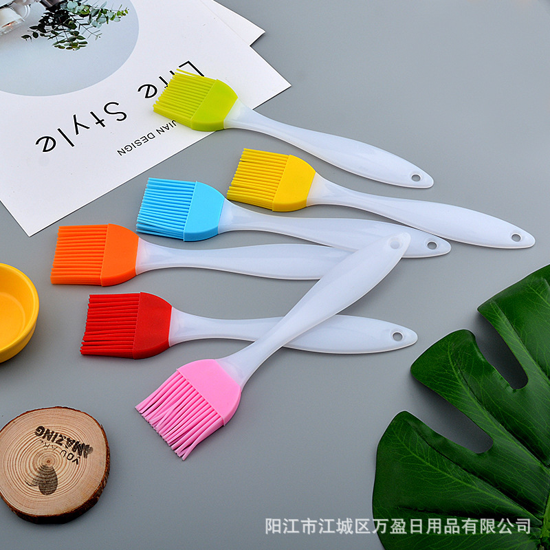 Medium-Sized Split Silicone Brush for Barbecue, Silicone Oil Brush, Baking Tool, Non-Shedding, Heat-Resistant, Cleaning